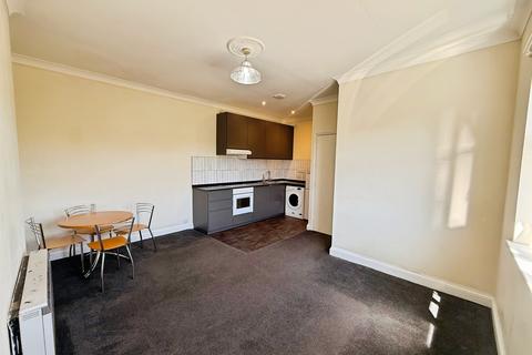2 bedroom flat to rent, Oundle Road, Peterborough