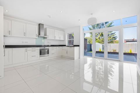 4 bedroom semi-detached house for sale, Dugdale Hill Lane, Potters Bar, EN6