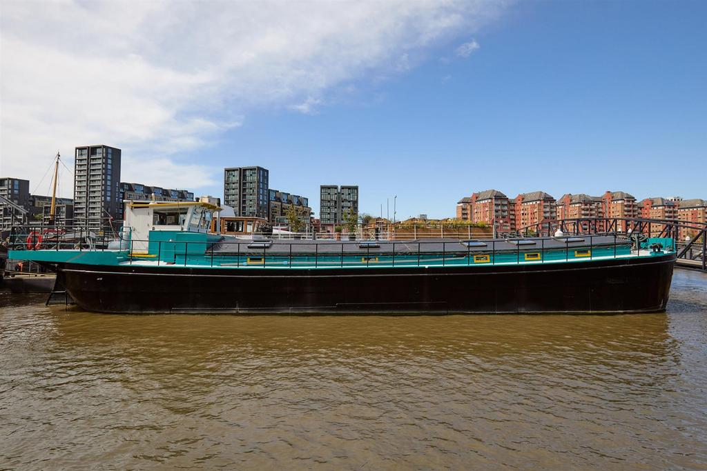 2 bedroom houseboat for sale