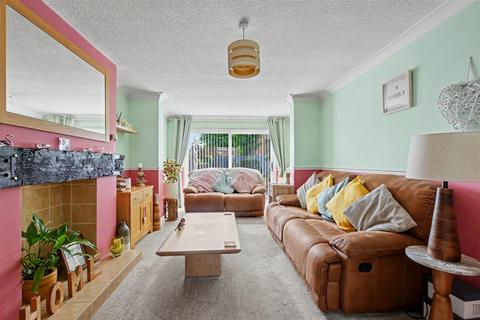 3 bedroom semi-detached house for sale, Denehurst Avenue, Nottingham