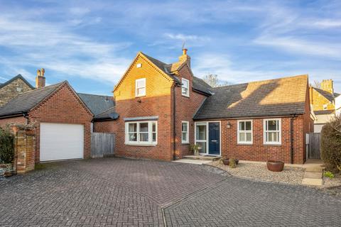 3 bedroom detached house for sale - Alwyne Close, Oakham, LE15
