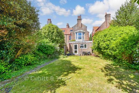 5 bedroom semi-detached house for sale, Beach Road, Littlehampton BN17