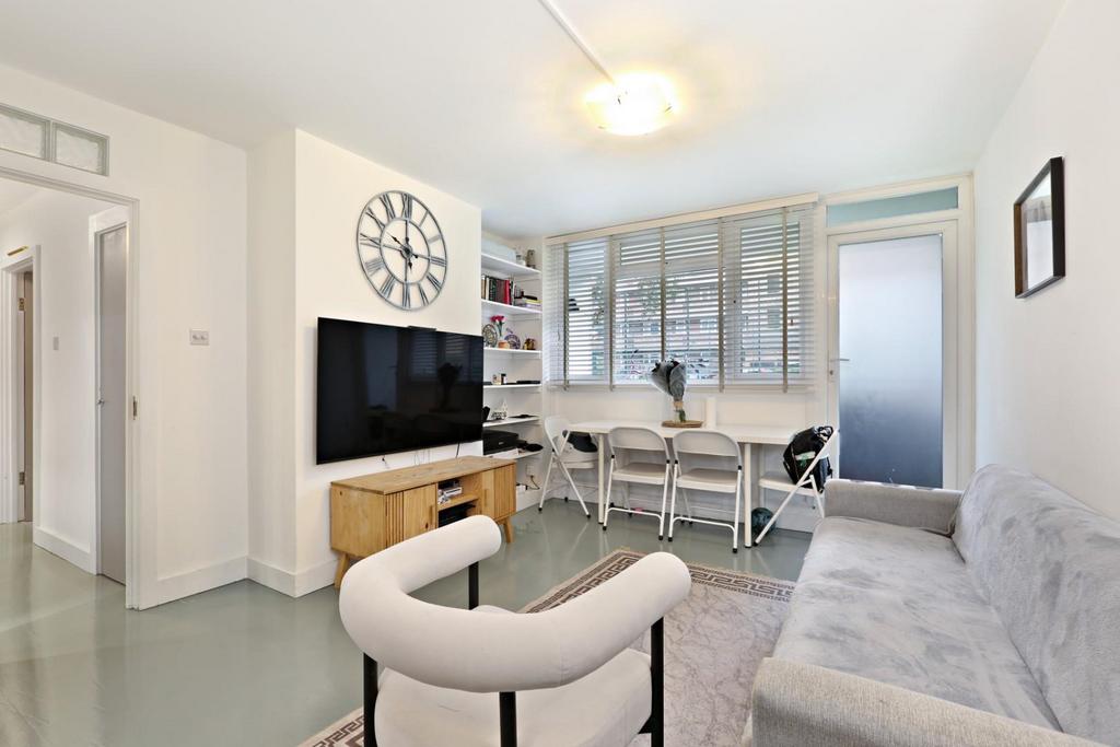 Apartment in London, Lilford Estate, Loughborough Junction - View 5