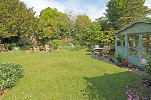 3 bedroom character property for sale, St. James Square, Wadhurst, TN5