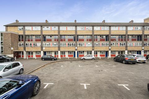London Road, Mitcham CR4