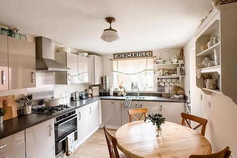 4 bedroom detached house for sale, Hastings Road, Hilperton, BA14