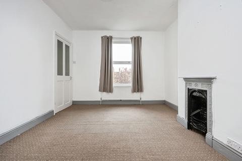 3 bedroom terraced house for sale, York Road, Rushden, Northamptonshire, NN10