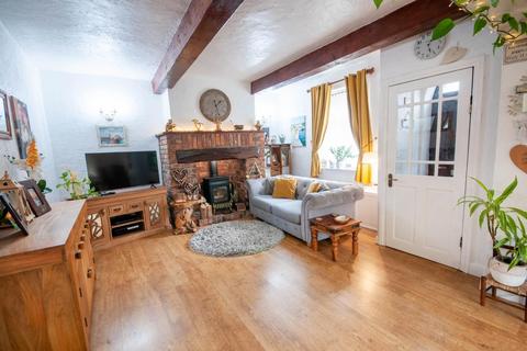 2 bedroom cottage for sale, Tottington Road, Bury BL8