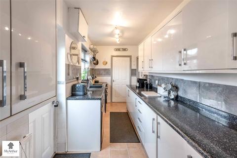 4 bedroom semi-detached house for sale, Galway Avenue, Harworth & Bircotes, Doncaster, South Yorkshire, DN11