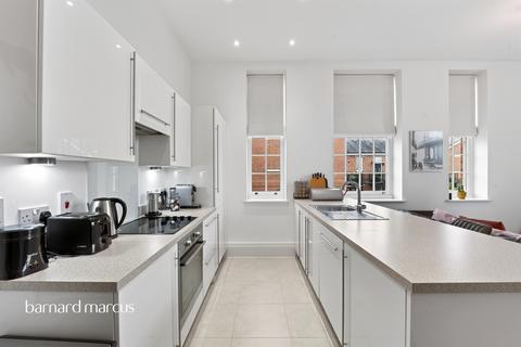 2 bedroom apartment for sale, Sherwood Way, Epsom