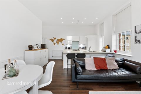 2 bedroom apartment for sale, Sherwood Way, Epsom