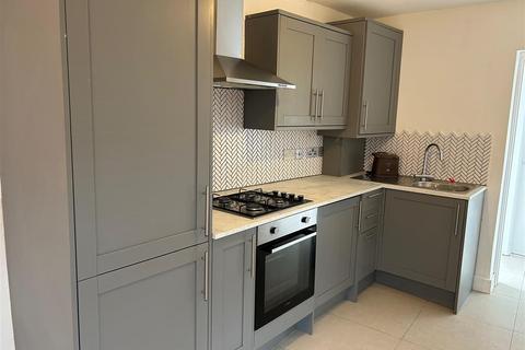 1 bedroom flat to rent, 8a Llantrisant Street Cathays, Cardiff CF24