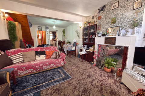 2 bedroom semi-detached house for sale, Worcester Road, Manor Park, London, E12