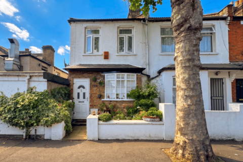 2 bedroom semi-detached house for sale, Worcester Road, Manor Park, London, E12