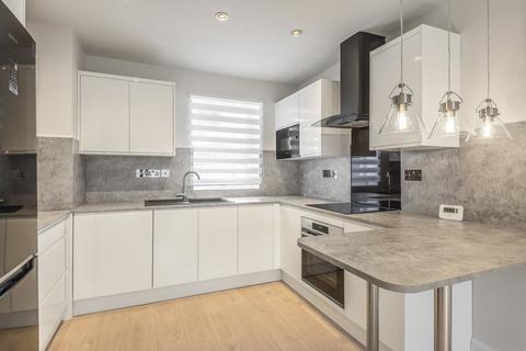1 bedroom flat to rent, Gunnersbury Gardens, Acton, London, W3