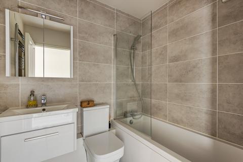 1 bedroom flat to rent, Gunnersbury Gardens, Acton, London, W3