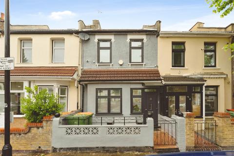 3 bedroom terraced house for sale, South Esk Road, London
