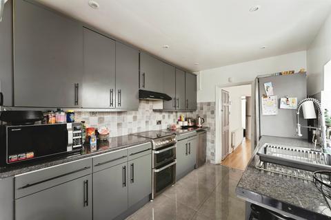 3 bedroom terraced house for sale, South Esk Road, London