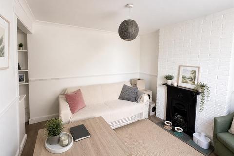 2 bedroom terraced house for sale, West Street, Wellingborough NN9