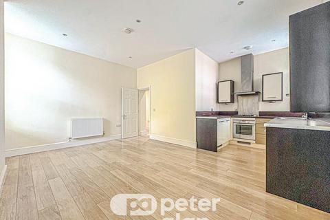 2 bedroom apartment to rent, The Parade, Cardiff, CF24
