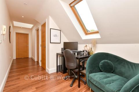 2 bedroom apartment for sale, 2 Outwood Lane, Chipstead CR5