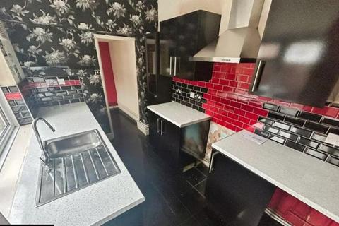 2 bedroom terraced house to rent, Adelaide Street, Brierley Hill, DY5 3HN