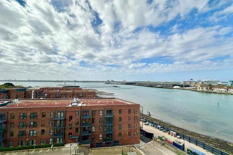 2 bedroom flat to rent, Denyer Walk, Southampton SO19