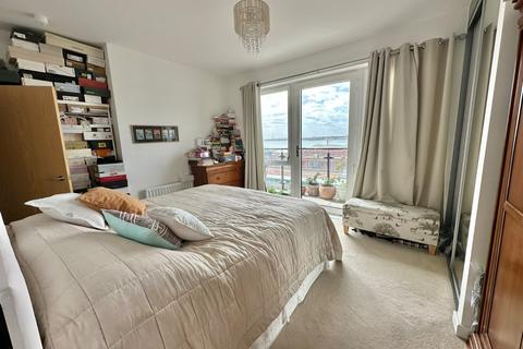 2 bedroom flat to rent, Denyer Walk, Southampton SO19
