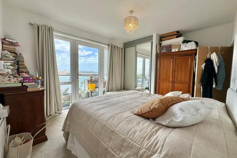 2 bedroom flat to rent, Denyer Walk, Southampton SO19