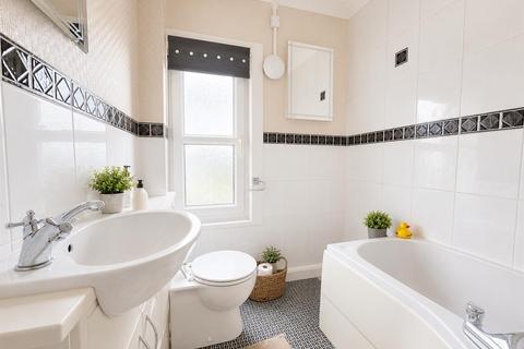 2 bedroom terraced house for sale, Manor Street, Wellingborough NN9