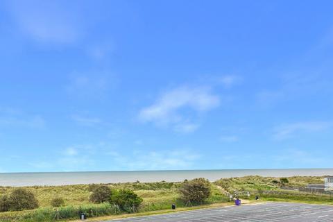 2 bedroom penthouse for sale, The Parade, New Romney TN28