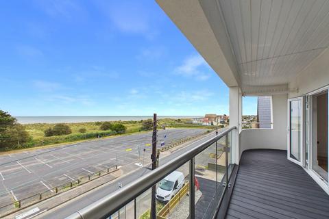 2 bedroom penthouse for sale, The Parade, New Romney TN28