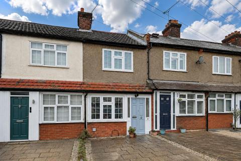2 bedroom cottage for sale, Lindsey Street, Epping
