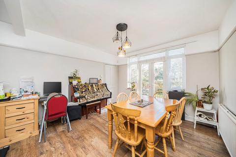 3 bedroom detached house for sale, Woodyates Road, Lee