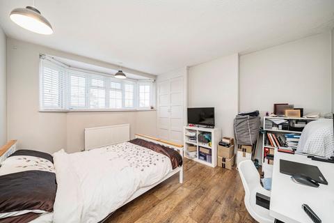3 bedroom detached house for sale, Woodyates Road, Lee