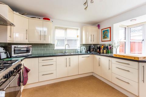 5 bedroom detached house for sale, Aintree Drive, Rushden NN10