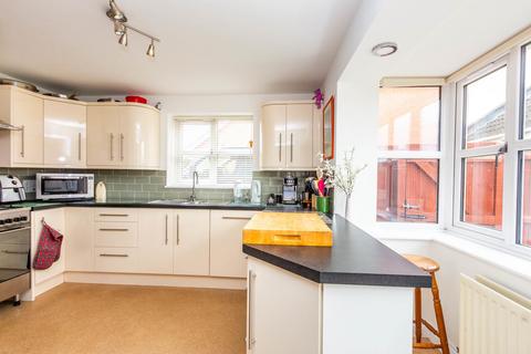5 bedroom detached house for sale, Aintree Drive, Rushden NN10