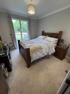 1 bedroom apartment to rent, Bath Road, Taplow