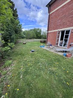 1 bedroom apartment to rent, Bath Road, Taplow