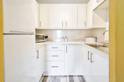 1 bedroom apartment for sale, 31 Strand Court,The Esplanade, Grange-over-Sands, Cumbria, LA11 7HH