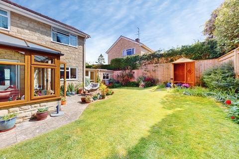 4 bedroom detached house for sale, Foxgrove Drive