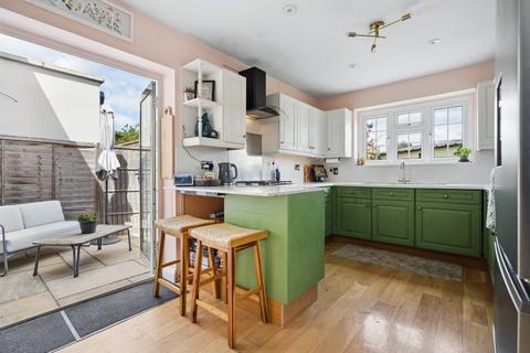 4 bedroom semi-detached bungalow for sale, Farm Road, Maidenhead