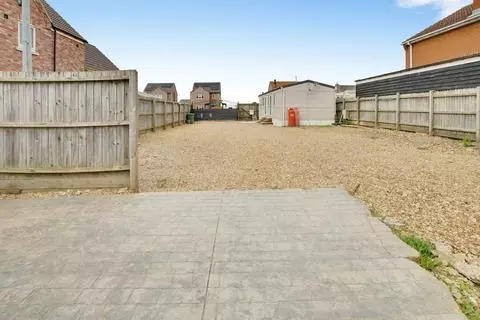 4 bedroom property with land for sale - Vista 3