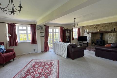5 bedroom detached house for sale, Main Street, Holwell