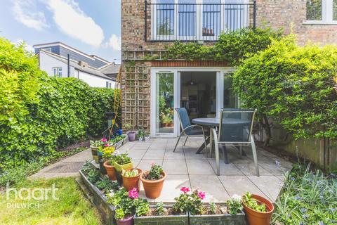 2 bedroom flat for sale, Lordship Lane, London