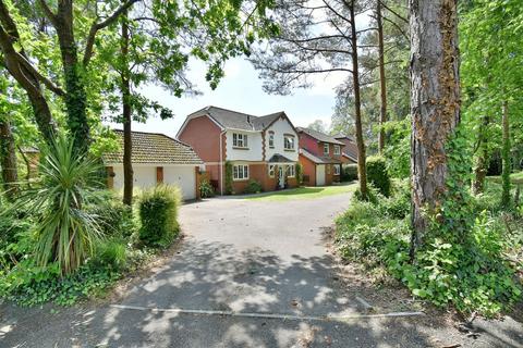 4 bedroom detached house for sale, Amberwood, Ferndown, BH22