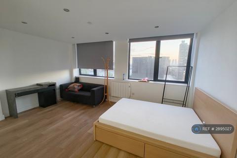 Studio to rent, Talbot Road, Manchester, M16