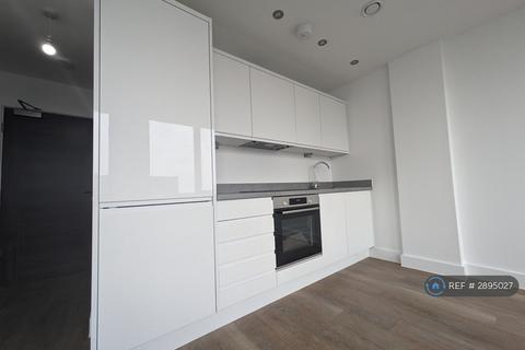 Studio to rent, Talbot Road, Manchester, M16