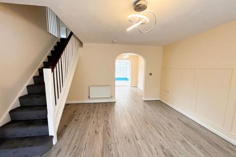 4 bedroom detached house to rent, Canalside, Longford, CV6