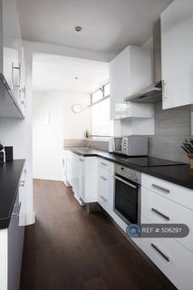 3 bedroom semi-detached house to rent, Rudyard Grove, London, NW7